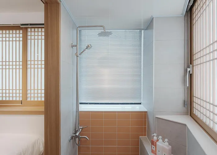 The Road Mini Hostel Seoul