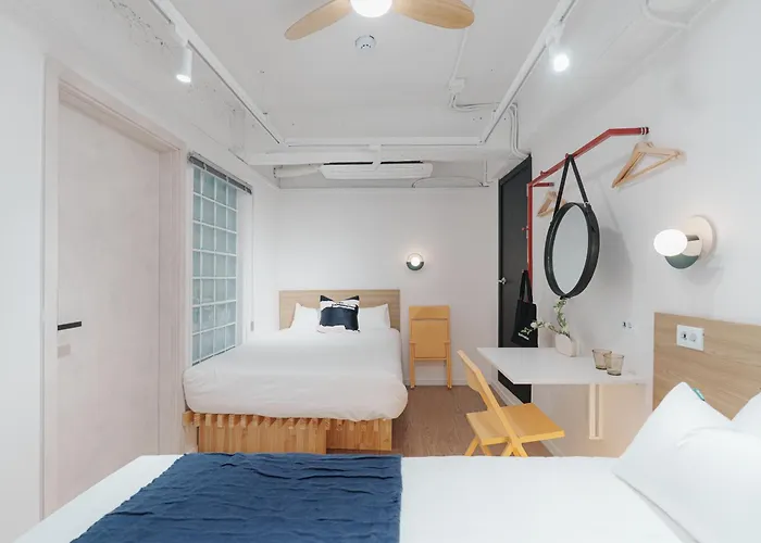 The Road Mini Hostel *